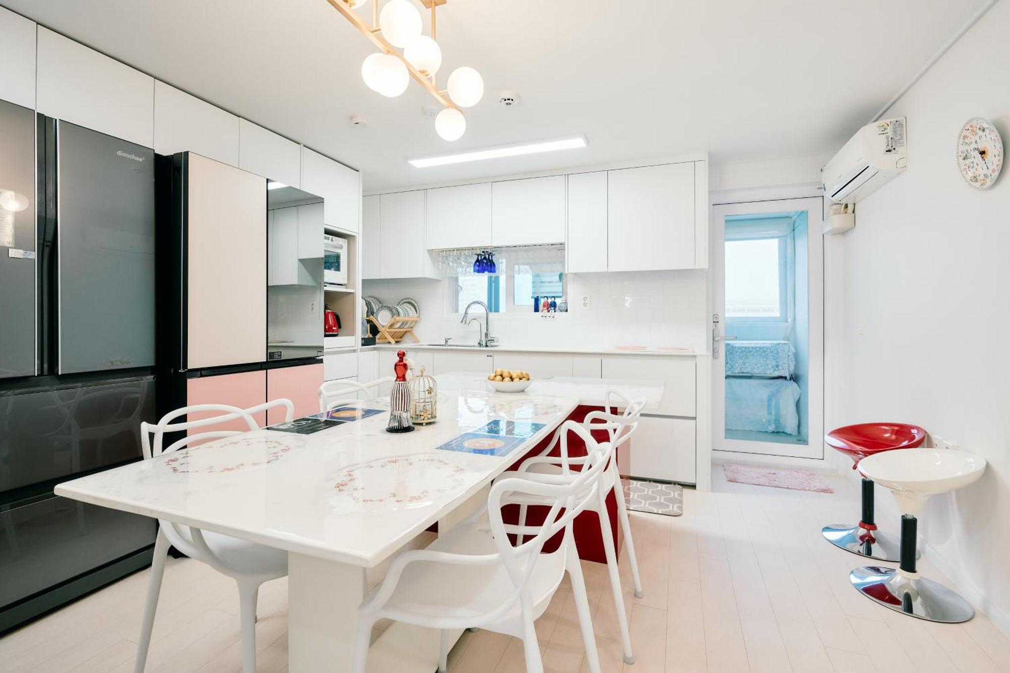 Garosugil Homestay - Female Only Homestay
